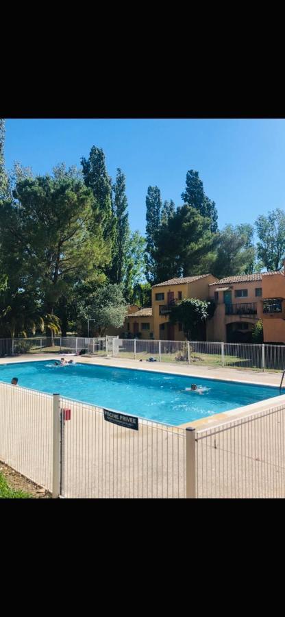 Appartement Village 9 En Residence De Vacances En Camargue Arles Buitenkant foto